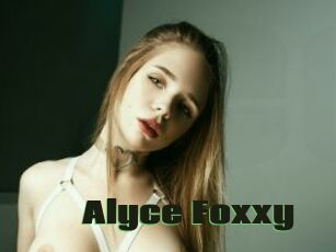 Alyce_Foxxy