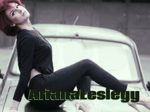 ArianaLesleyy