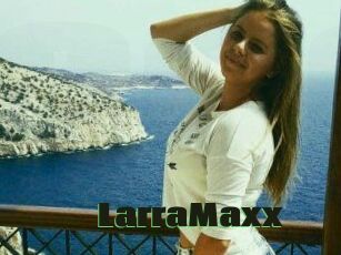 LarraMaxx