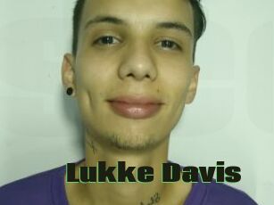 Lukke_Davis