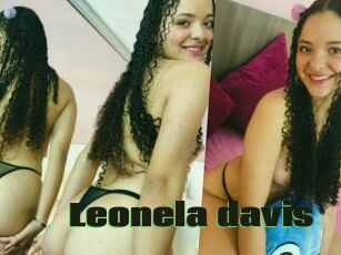 Leonela_davis