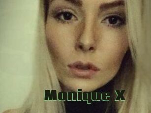 Monique_X