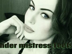 Under_mistress_feets